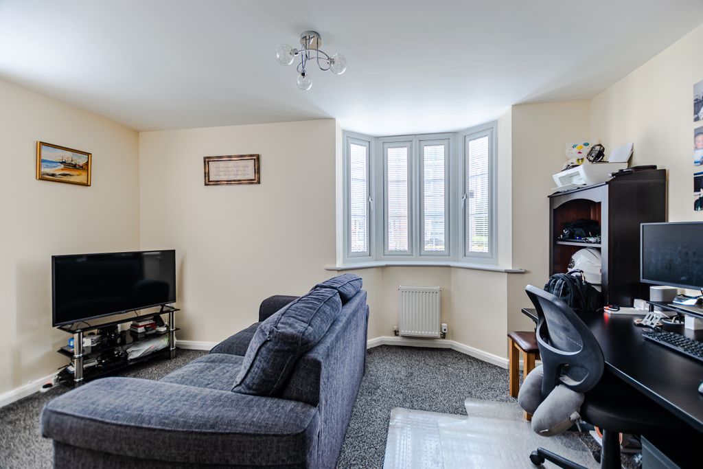 Additional image 6 of 4 bed semi-detached house for saleBorrough View, Leeds LS8