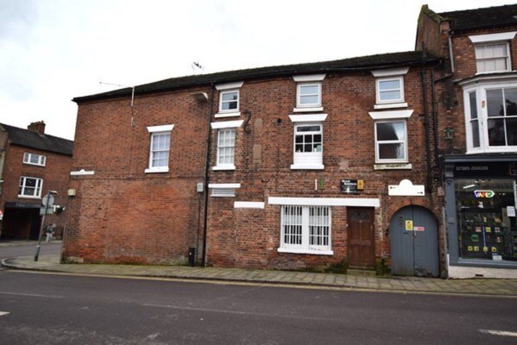 1 bed flat for saleHigh Street, Market Drayton, Shropshire TF9