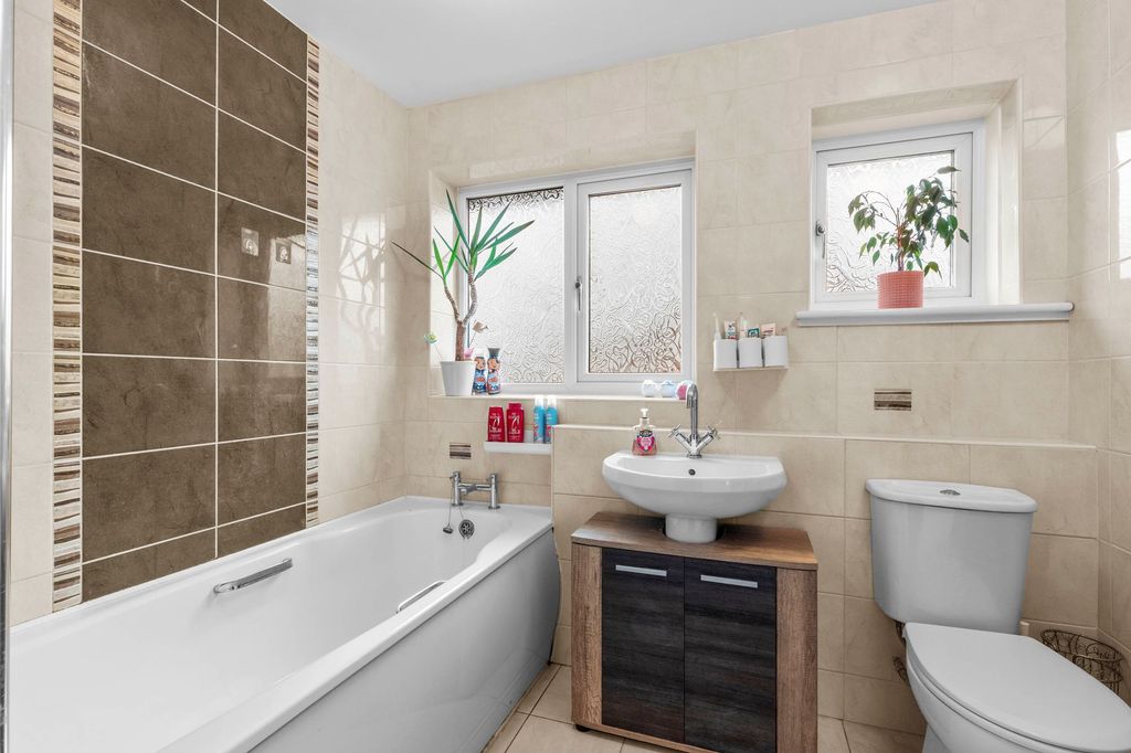 Additional image 12 of 4 bed semi-detached house for saleNew Road, Princes Risborough HP27