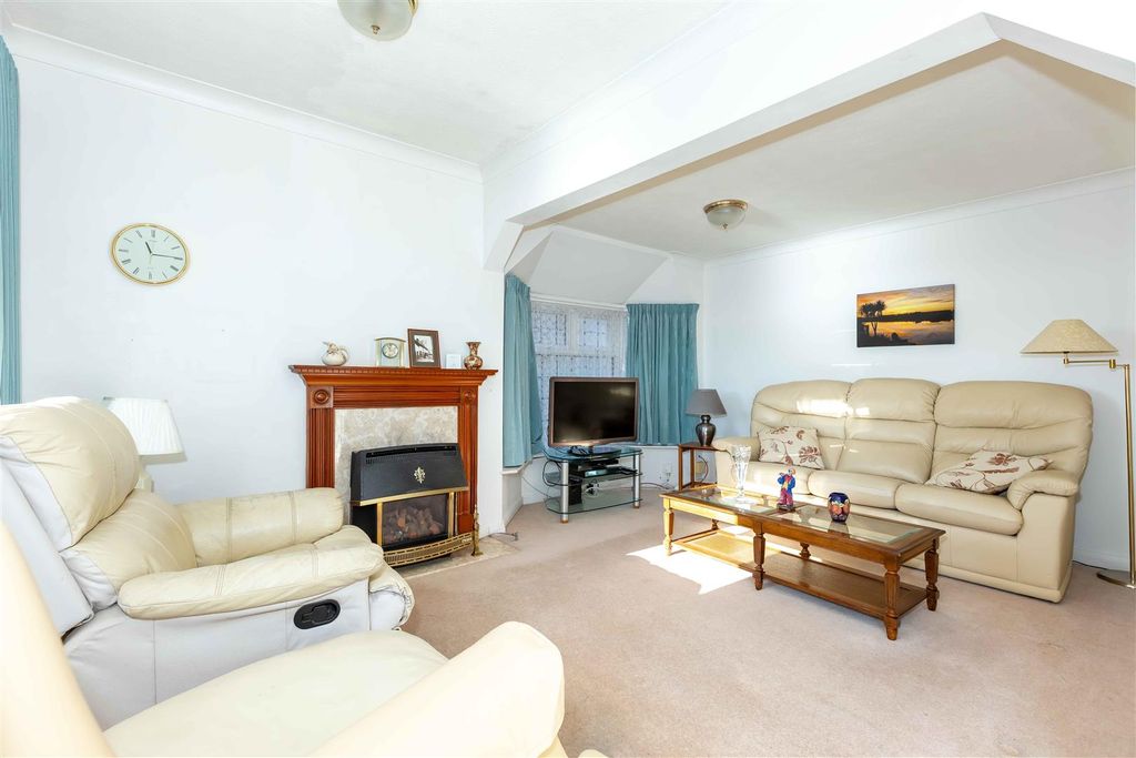Additional image 8 of 3 bed detached house for saleBrighton Road, Lancing BN15