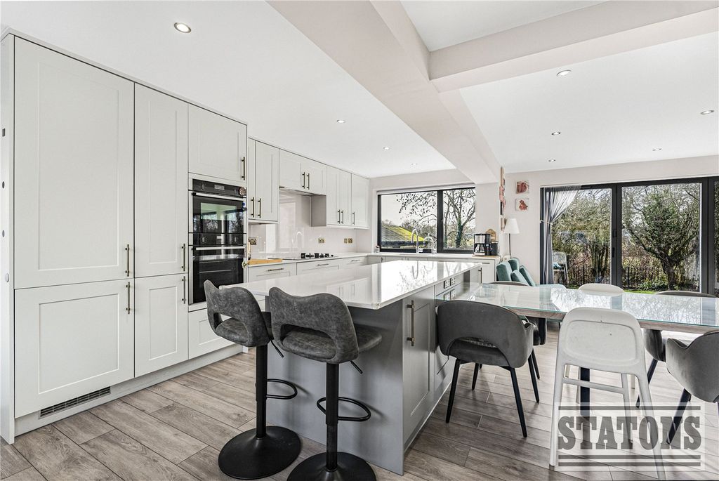 Additional image 8 of 5 bed detached house for saleThe Avenue, Potters Bar, Hertfordshire EN6