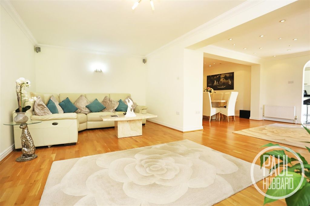 Additional image 4 of 6 bed detached house for saleBroadview Road, Oulton Broad NR32