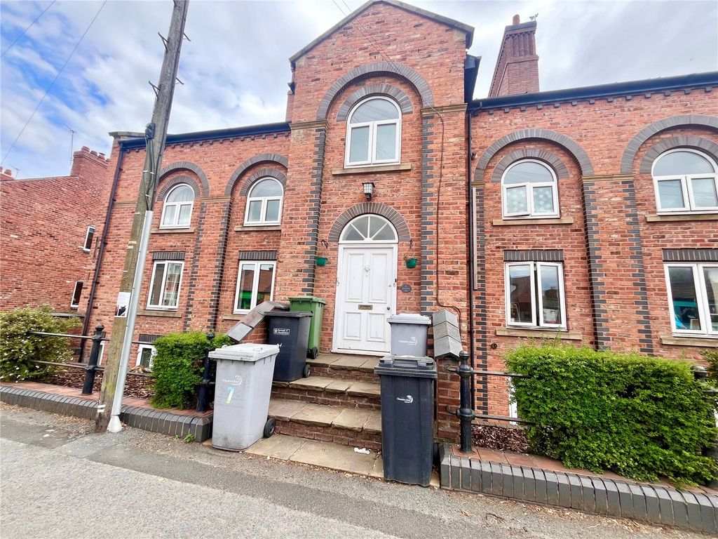 2 bed flat for saleRoan House Way, Macclesfield, Cheshire SK11