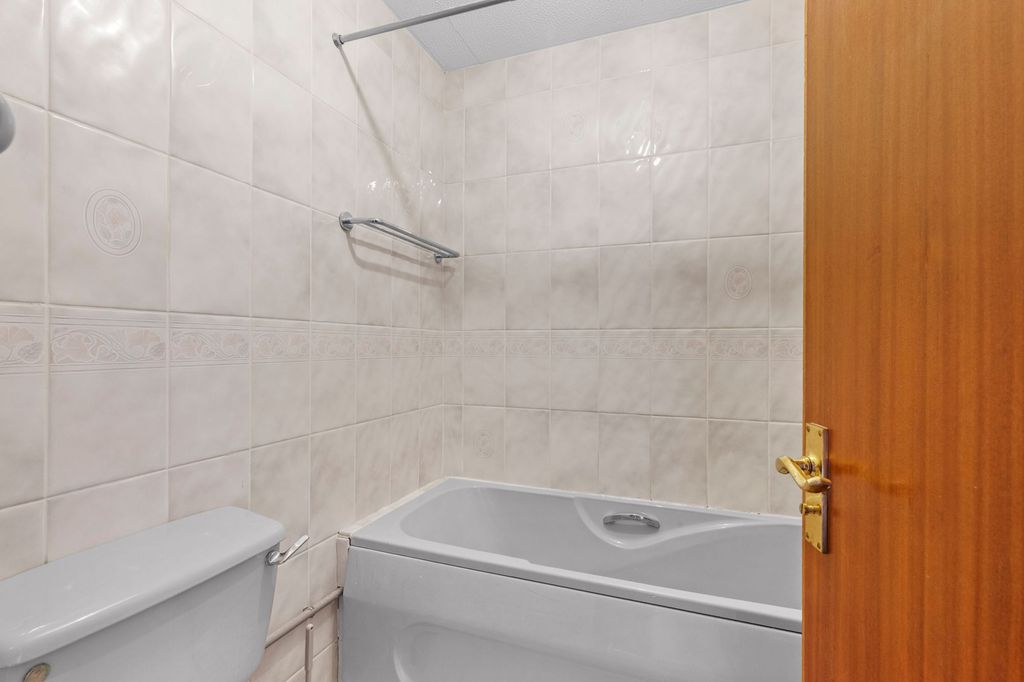 Additional image 12 of 3 bed detached bungalow for saleNew Road, Princes Risborough HP27