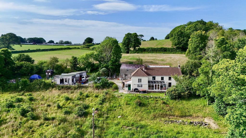 3 bed detached house for saleOff Par Moor, Par PL24