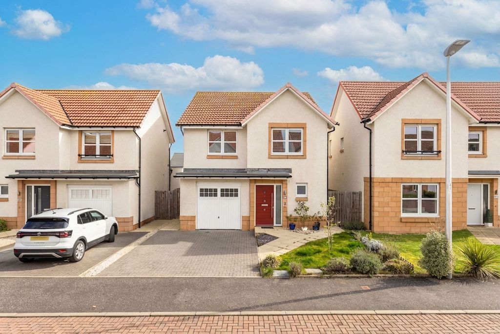 4 bed detached house for saleLongwall Crescent, Newcraighall EH21