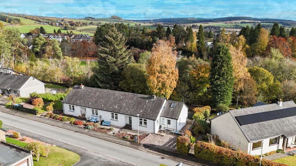 3 bed semi-detached bungalow for saleLettoch Place, Pitlochry PH16