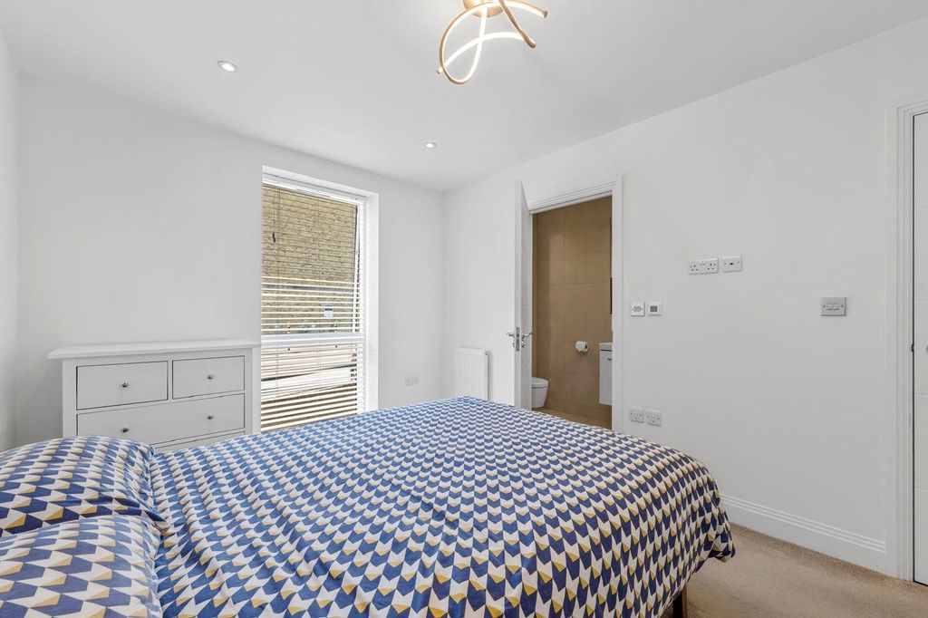 Additional image 9 of 2 bed flat for saleBruce Grove, Orpington BR6