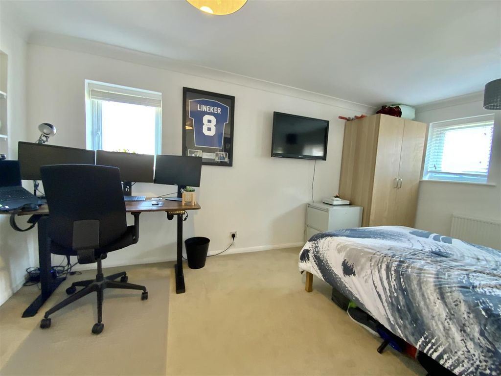 Additional image 24 of 4 bed detached house for saleMountsfield Close, Newport Pagnell MK16