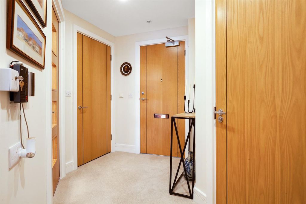 Additional image 11 of 1 bed flat for saleWeighbridge Court, 301 High Street, Chipping Ongar, Essex CM5