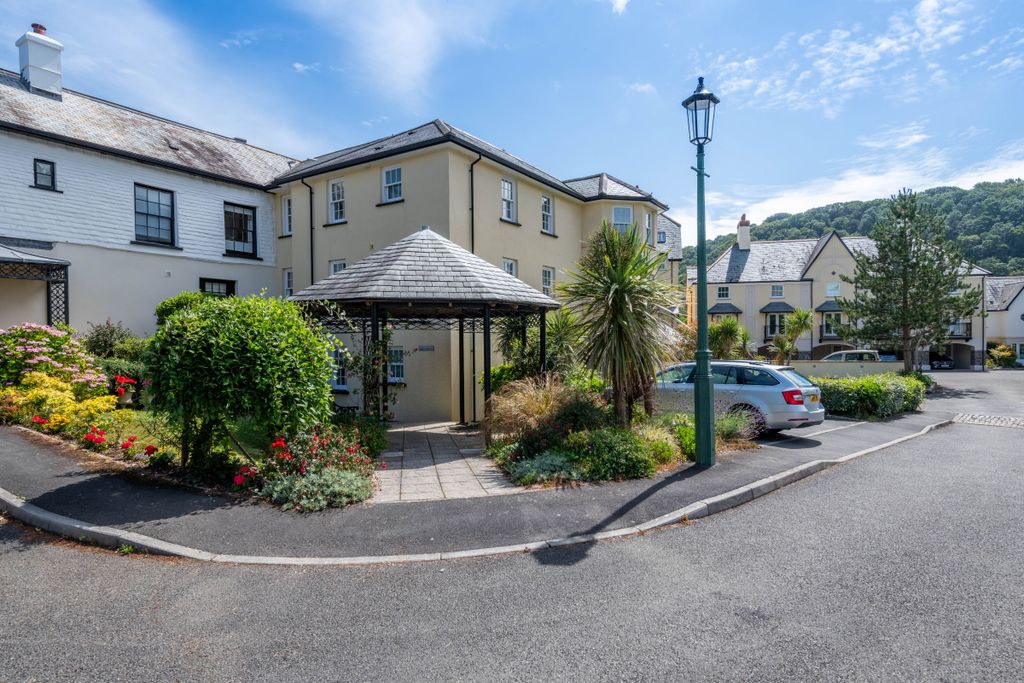 2 bed flat for saleCastle Heights, Lynton EX35