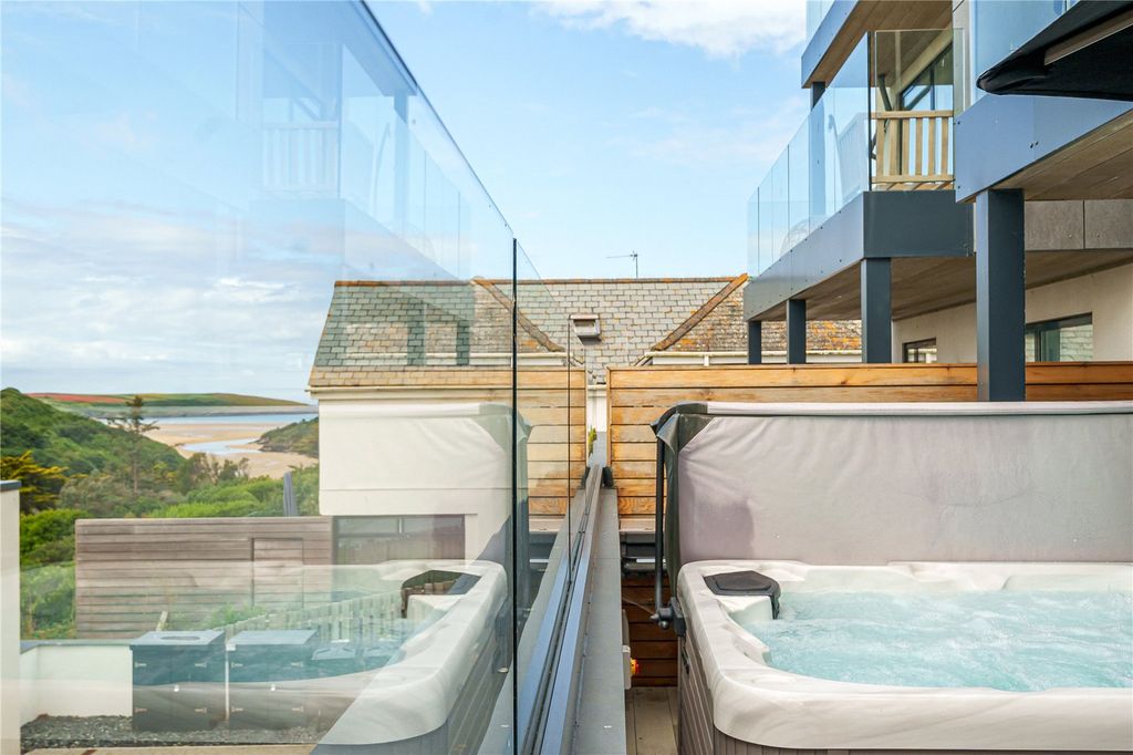 Additional image 22 of 4 bed detached house for saleWoodlands, Pentire Crescent, Newquay, Cornwall TR7