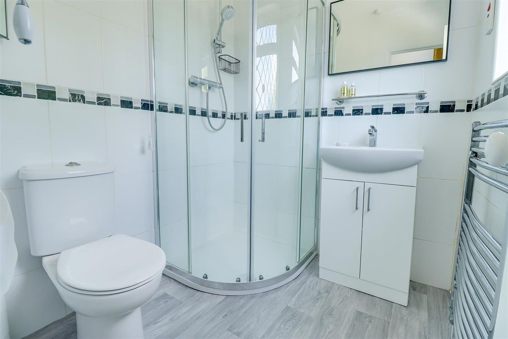 Additional image 26 of 5 bed detached house for saleWoodside, Leigh-On-Sea SS9