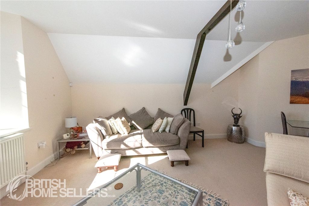 2 bed flat for saleWoolston Close, Northampton, Northamptonshire NN3 photo 5