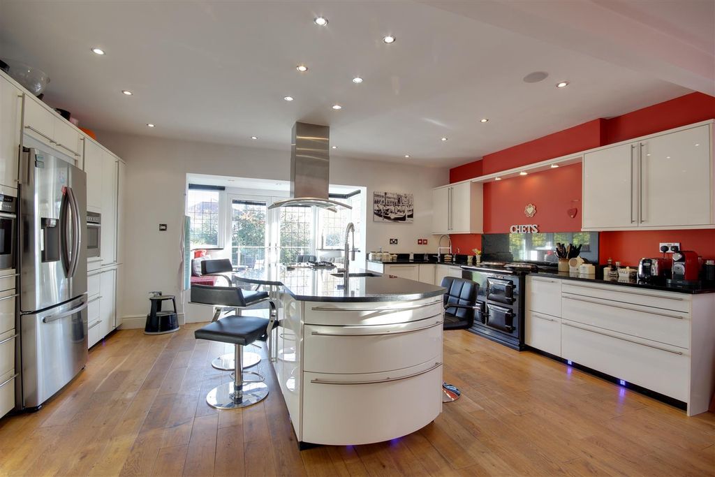 Additional image 2 of 5 bed detached house for saleStation Road, North Ferriby HU14