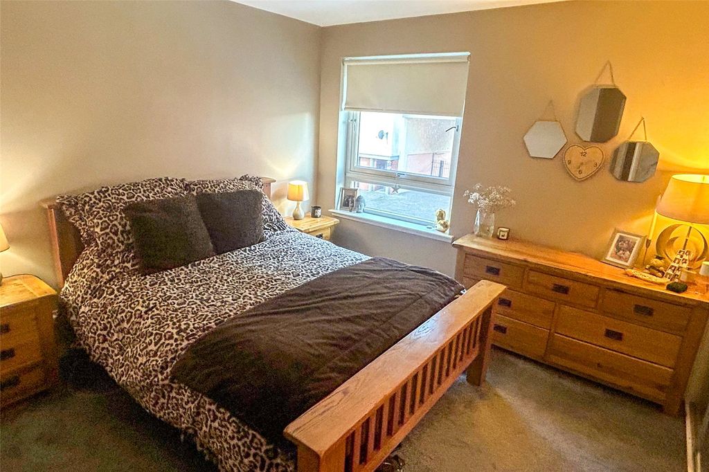 Additional image 4 of 2 bed flat for saleSouth Victoria Dock Road, Dundee, Angus DD1