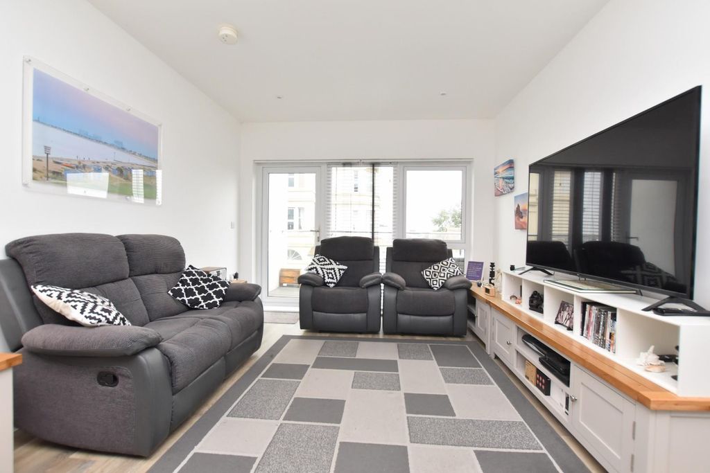 Additional image 10 of 2 bed flat for saleQueens Road, Littlestone TN28