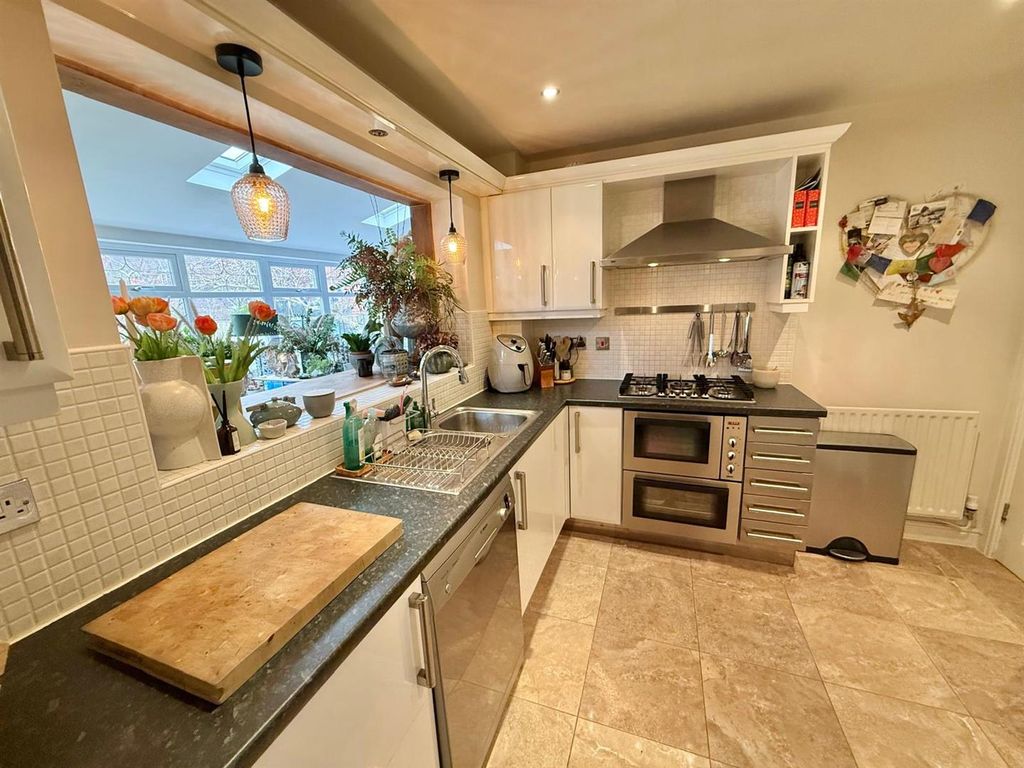 Additional image 7 of 4 bed detached house for saleBuckingham Drive, Macclesfield SK11