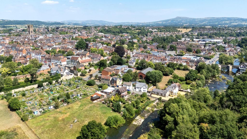 Additional image 2 of 5 bed town house for saleLower Mill Street, Ludlow, Shropshire SY8