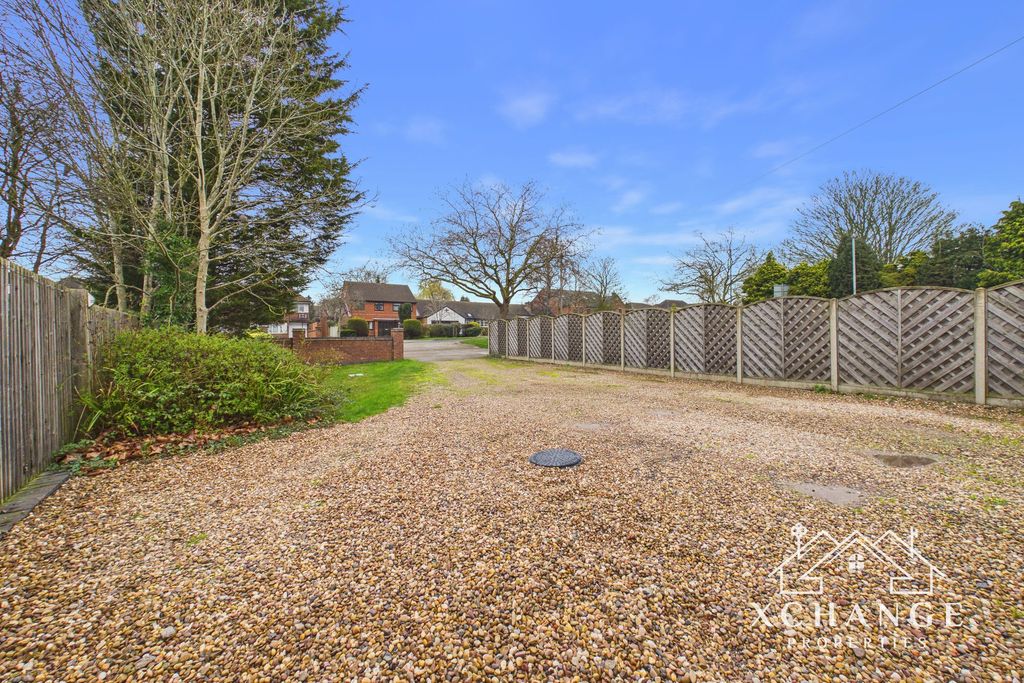 Additional image 40 of 3 bed semi-detached house for saleLutterworth Road, Nuneaton CV11
