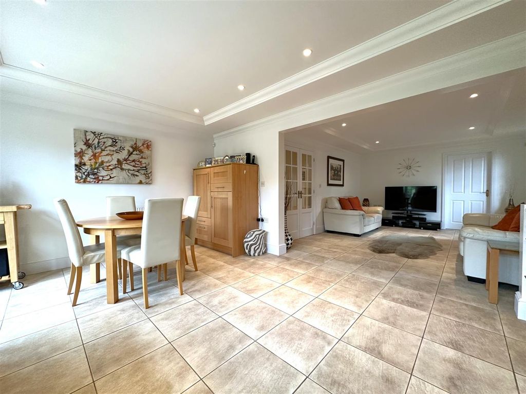 Additional image 10 of 4 bed detached house for saleOld Orchard, Farndon Road, Newark NG24