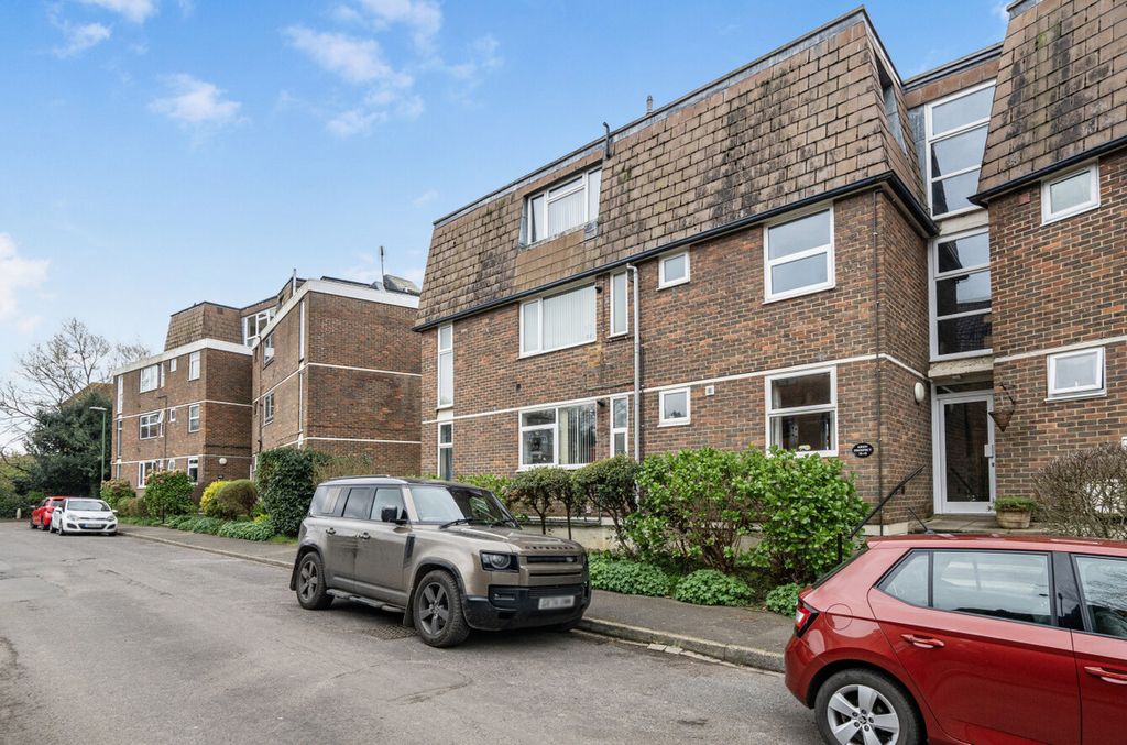 Additional image 13 of 3 bed flat for saleStation Road, Pulborough RH20