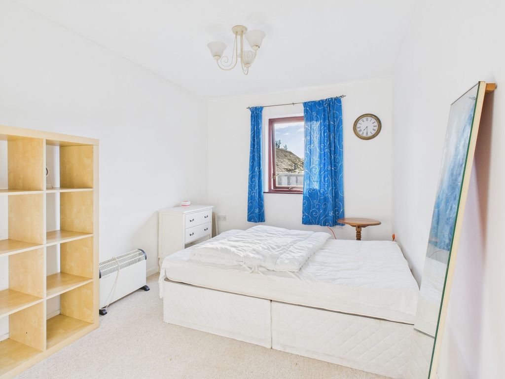 1 bed flat for saleThe Clicketts, Tenby SA70 photo 5