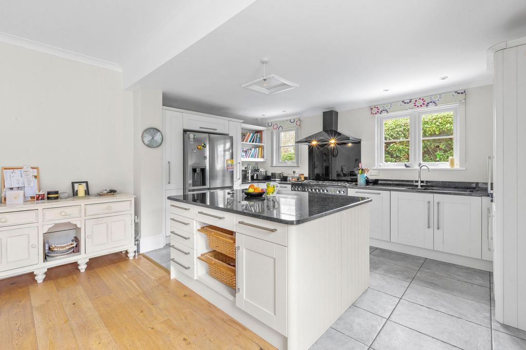 Additional image 7 of 7 bed detached house for salePrinces Risborough, Buckinghamshire HP27