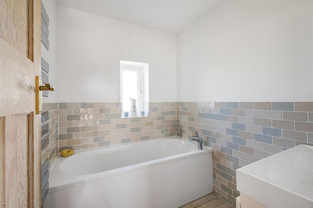 Additional image 38 of 5 bed detached house for saleCresta Road, Newhaven BN9