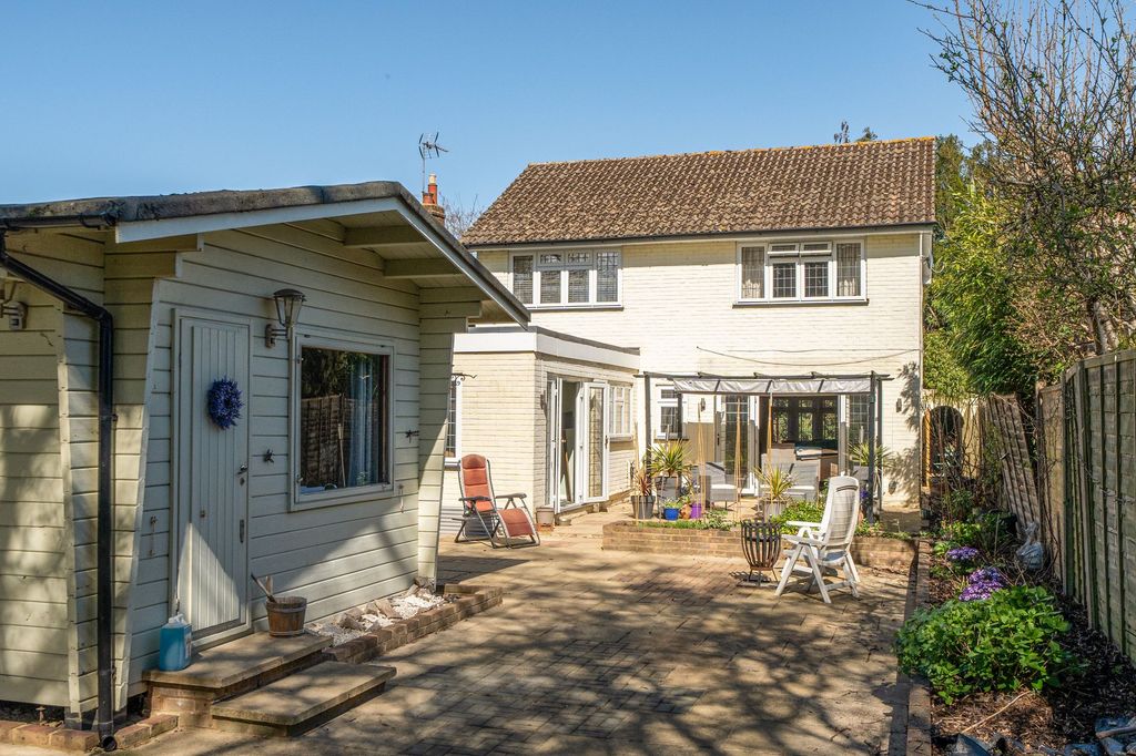 Additional image 5 of 3 bed detached house for saleHarriotts Lane, Ashtead KT21