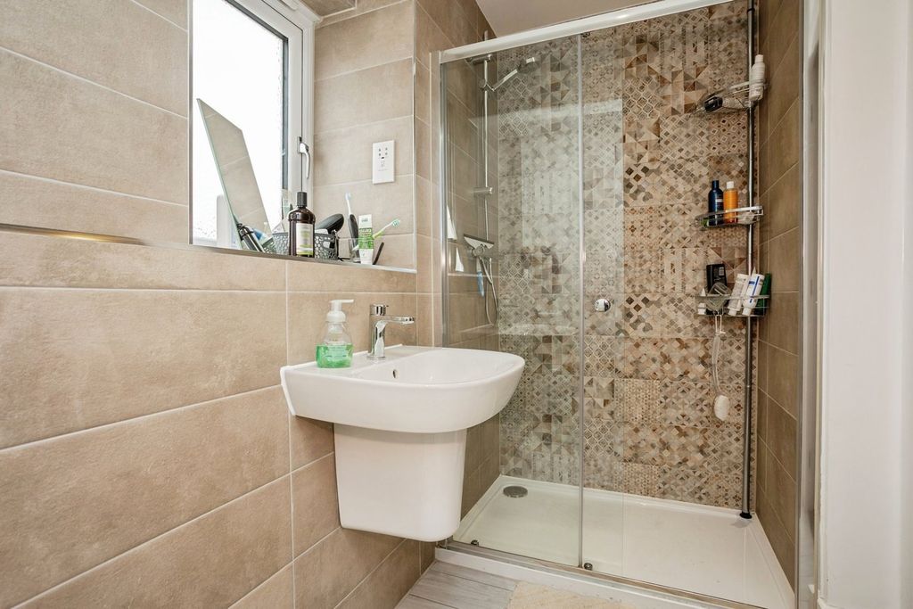 Additional image 8 of 6 bed detached house for saleThreadneedle Way, Newark NG24