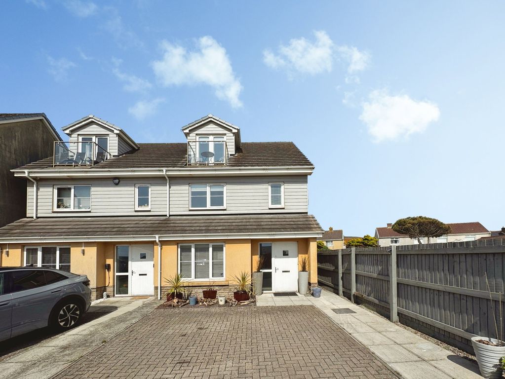 3 bed semi-detached house for saleBay View Close, Sandfields, Port Talbot SA12