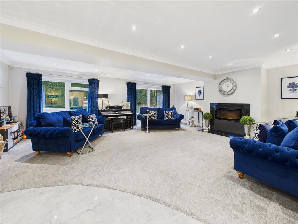 Additional image 2 of 4 bed detached house for saleAston Hall Drive, North Ferriby HU14