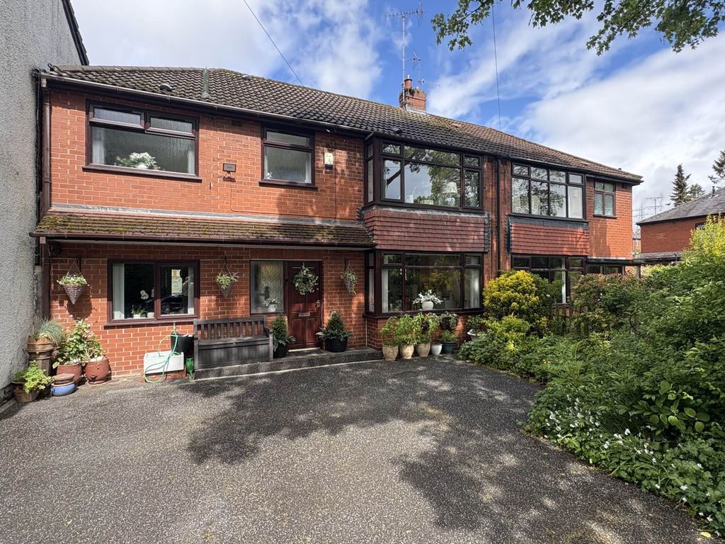 4 bed semi-detached house for saleFirbank Road, Royton OL2