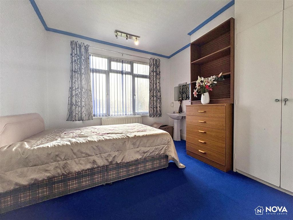 Additional image 19 of 9 bed detached house for saleLansdowne House, Luton LU3