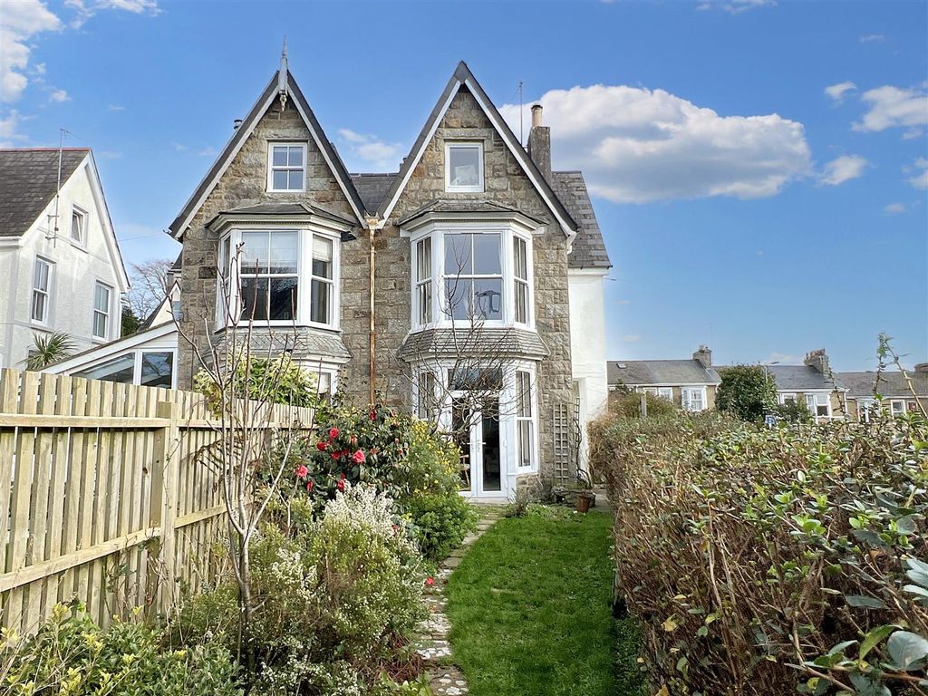 5 bed semi-detached house for saleBay View Villas, Penzance TR18
