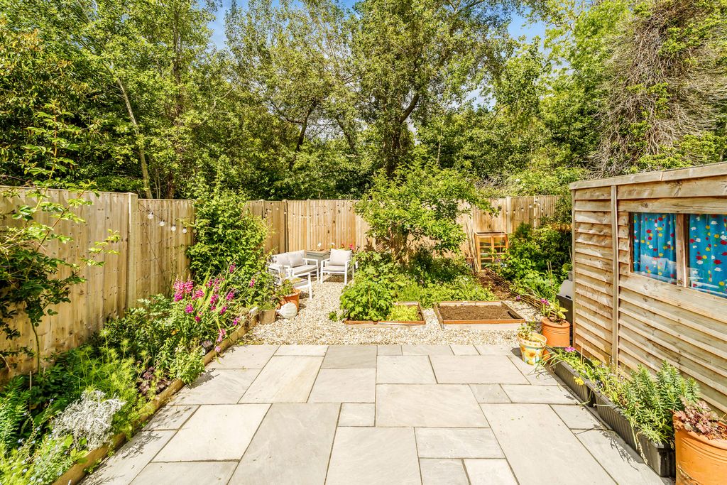 Additional image 3 of 2 bed maisonette for salePark View, Wandle Road, Morden SM4