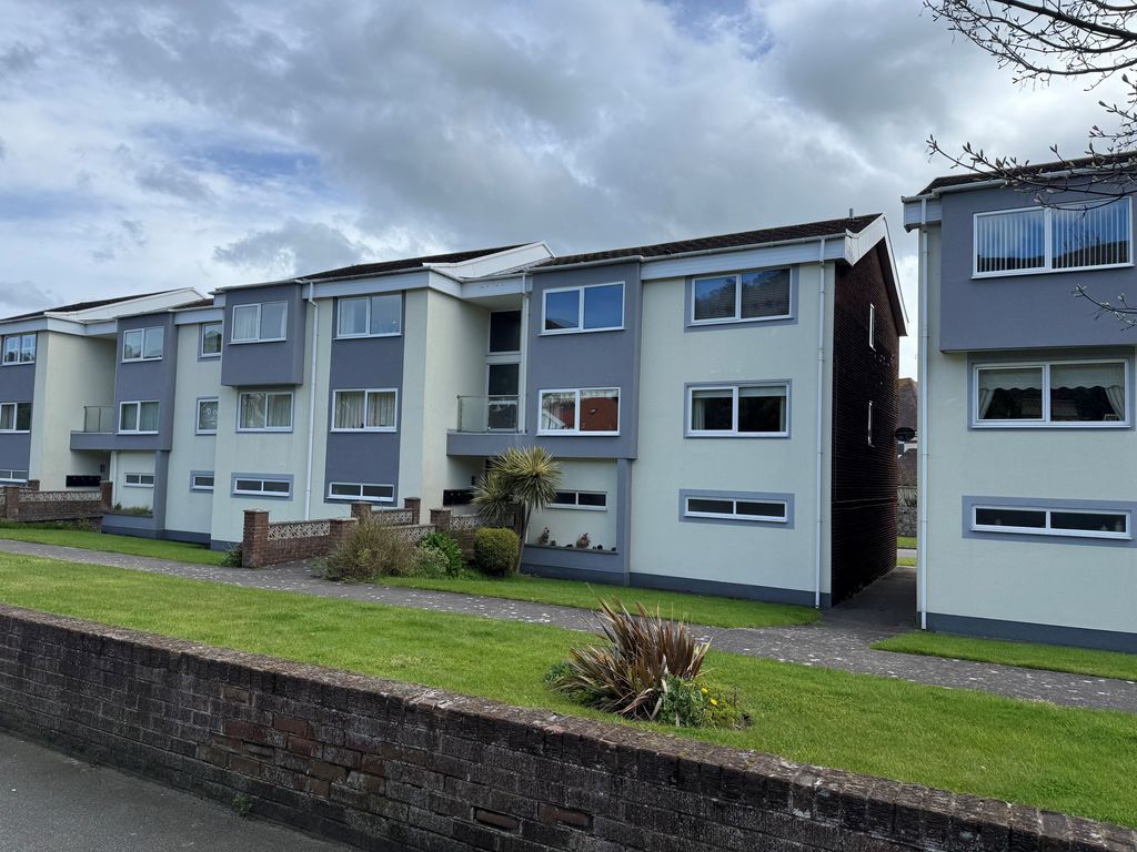 2 bed flat for saleGloddaeth Avenue, Llandudno LL30