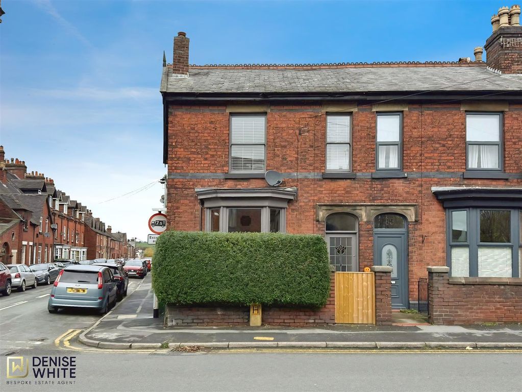 3 bed end terrace house for saleAshbourne Road, Leek, Staffordshire ST13