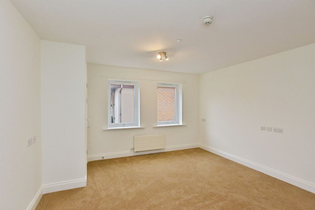 Additional image 8 of 2 bed flat for saleWestbury Lane, Newport Pagnell MK16