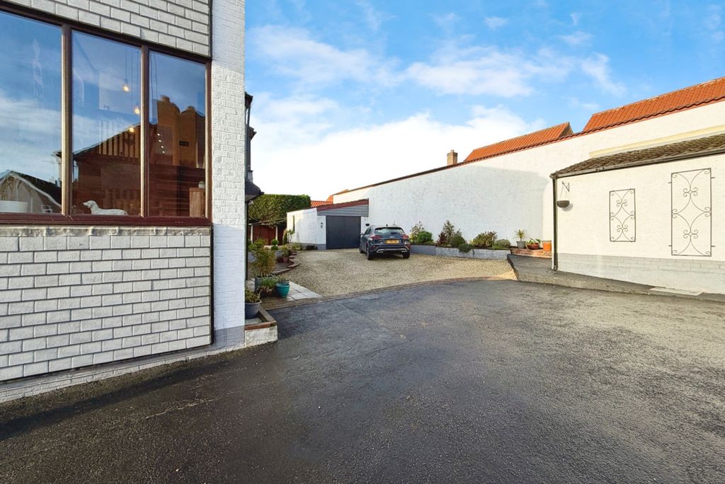 Additional image 28 of 5 bed detached house for saleReading Room Yard, North Ferriby HU14