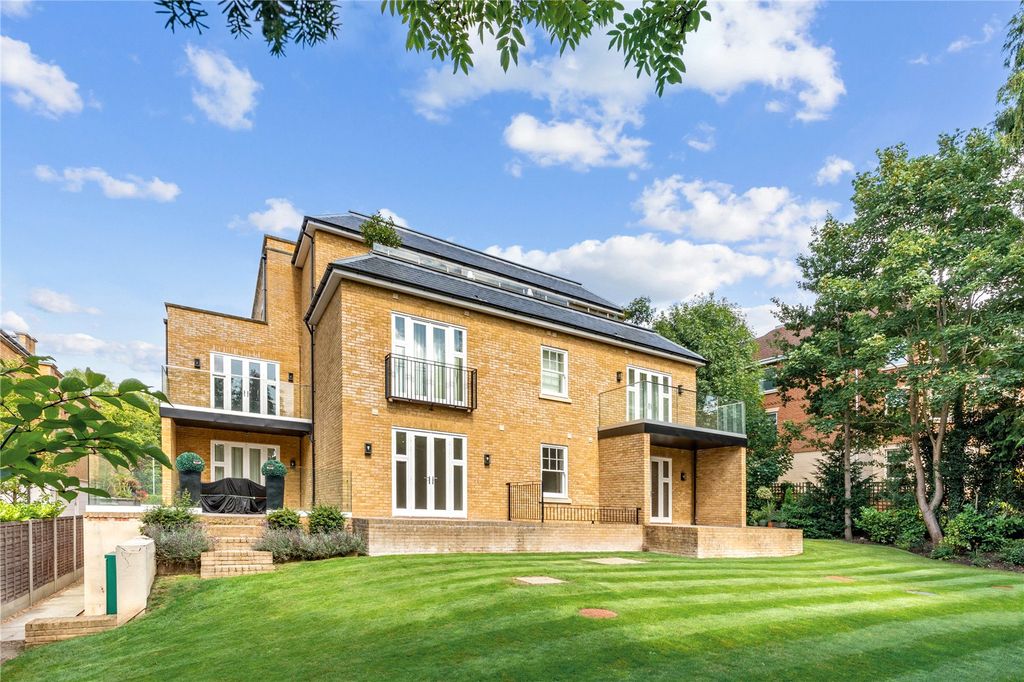 2 bed flat for saleEastbury Avenue, Northwood HA6