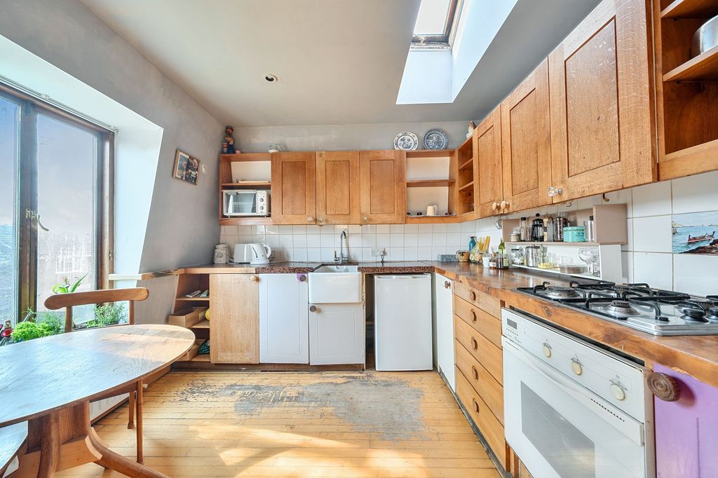 Additional image 16 of 3 bed maisonette for saleBriarwood Workshop And Studio, Bepton Road, Midhurst GU29