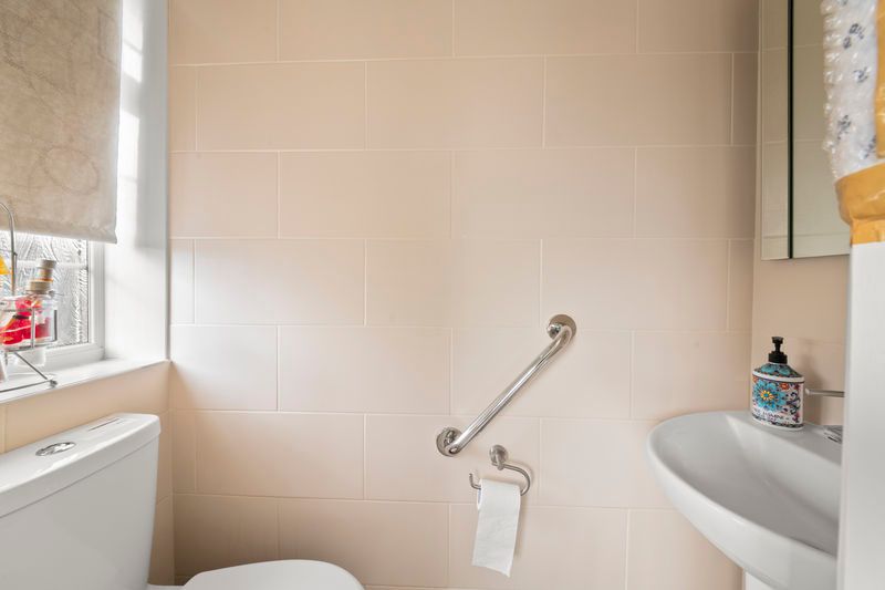 Additional image 17 of 5 bed detached house for saleDoncaster Drive, Northolt UB5