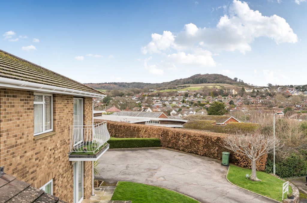 3 bed flat for saleBalfours, Sidmouth, Devon EX10 photo 3