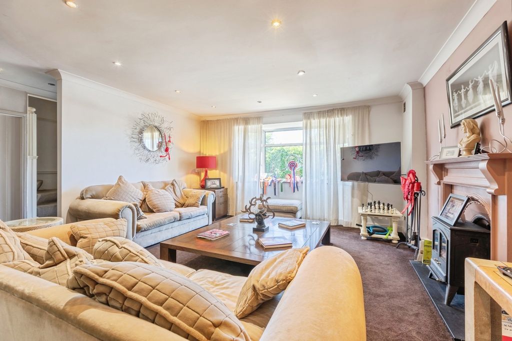 Additional image 2 of 5 bed detached house for saleThe Rise, Darras Hall, Ponteland, Northumberland NE20