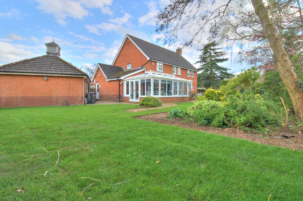 Additional image 31 of 4 bed detached house for saleStanding Stones, Northampton NN3