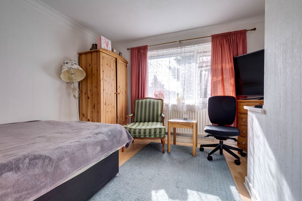 Additional image 7 of 2 bed maisonette for saleFlat, Pearson Court, Central Road, Morden SM4