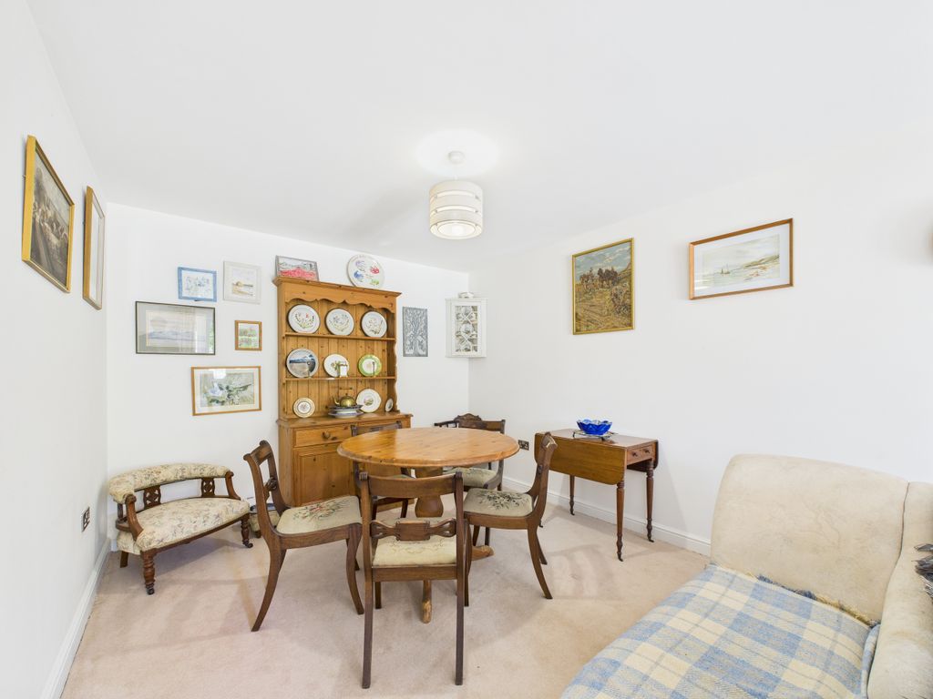 Additional image 4 of 2 bed flat for saleThe Retreat, Princes Risborough, Buckinghamshire HP27
