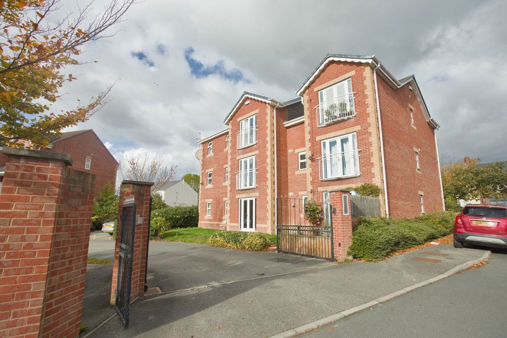 2 bed flat for saleSandringham Court, Streethouse, Pontefract WF7
